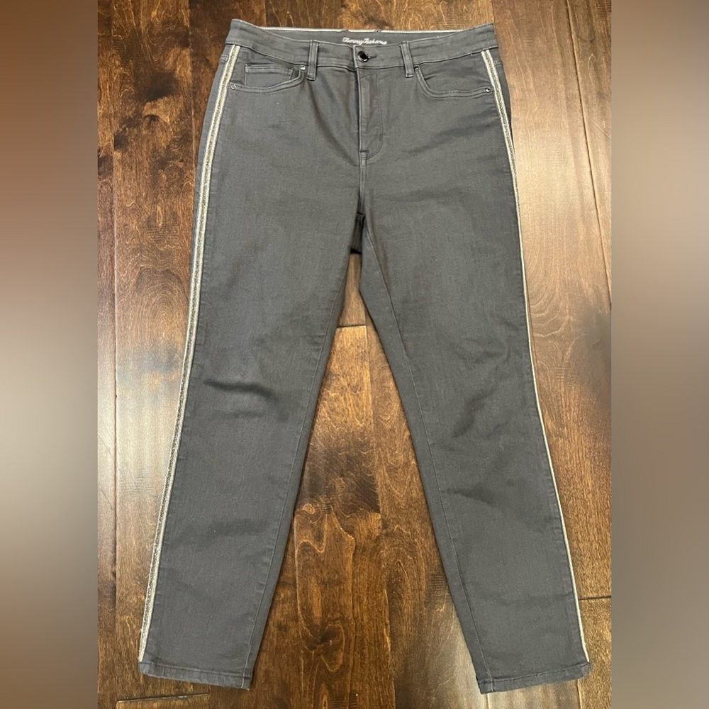 TOMMY BAHAMA WOMENS JEANS BORACAY GREY DENIM SIZE 12x28 - Picture 1 of 7